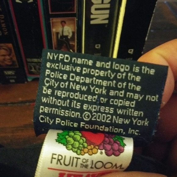 Authentic XL NYPD T-shirt - Picture 3 of 3